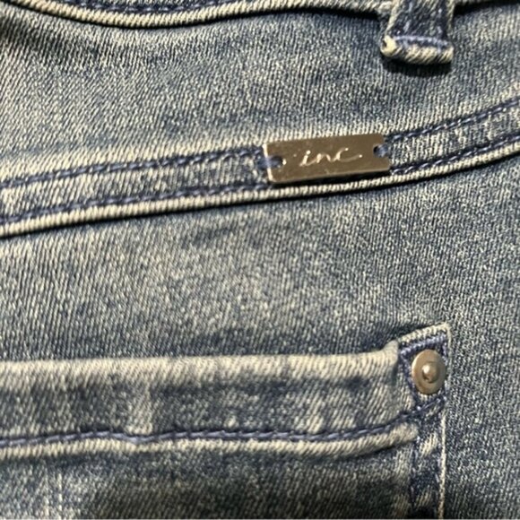 INC- NWT Flare Leg Curvy Fit Denim Jeans with Sparkly Diamond Rhinestone Size 2 - Picture 5 of 7